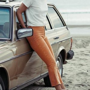 Billabong rust coloured corduroy pants NWOT